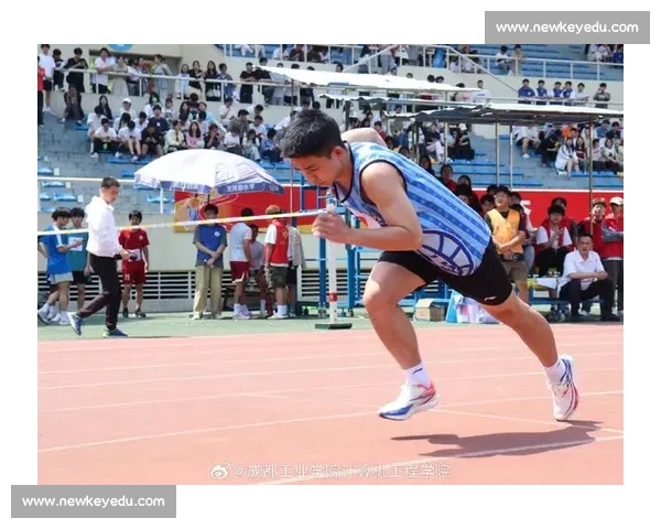 比赛中选手在赛道上的速度较量与策略较智